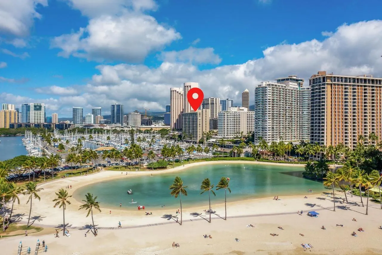 *Remodeled Oceanfront In Waikiki - Ilikai Marina Apartment Honolulu United States