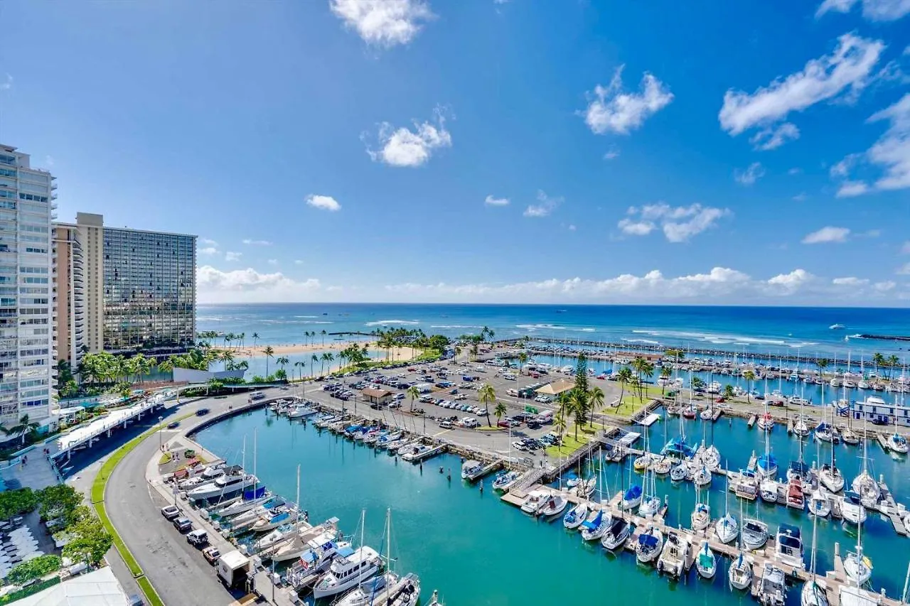 Apartament *Remodeled Oceanfront In Waikiki - Ilikai Marina Honolulu