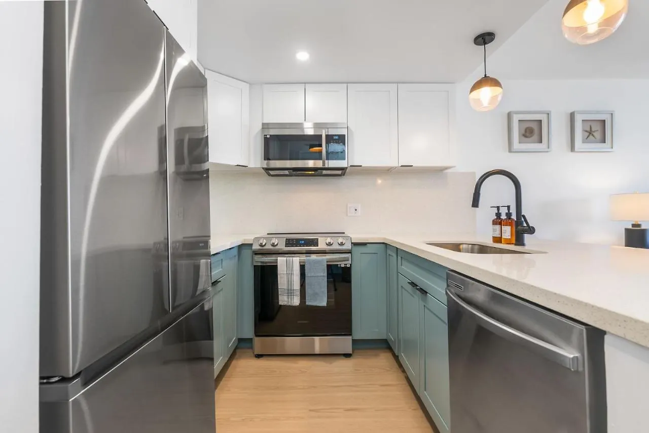 Apartament *Remodeled Oceanfront In Waikiki - Ilikai Marina Honolulu