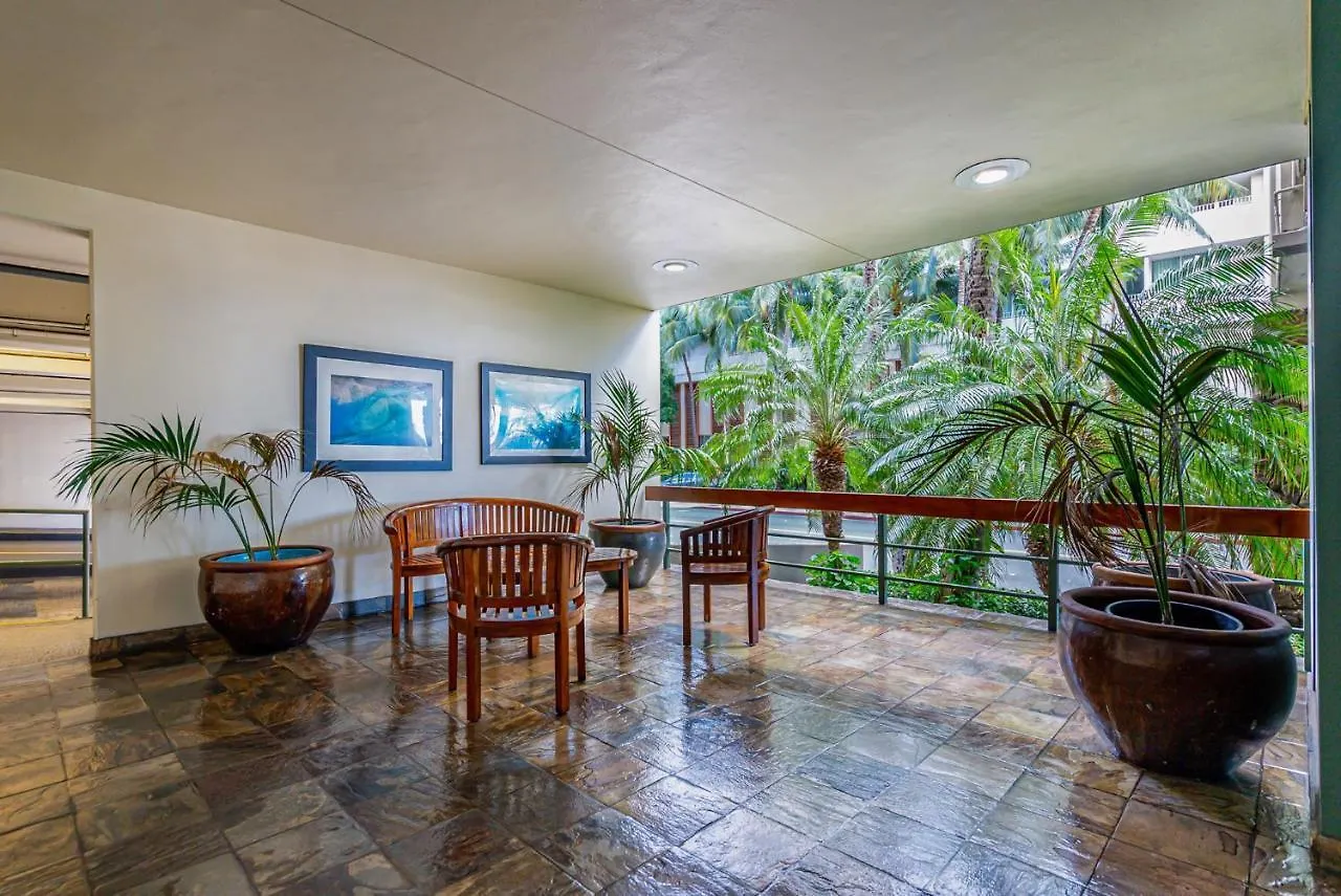 Apartament *Remodeled Oceanfront In Waikiki - Ilikai Marina Honolulu 0*,